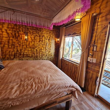 Nha Co Lao Xa Homestay Hmong & Bungalow Air Conditioner Dong Van  Exterior photo