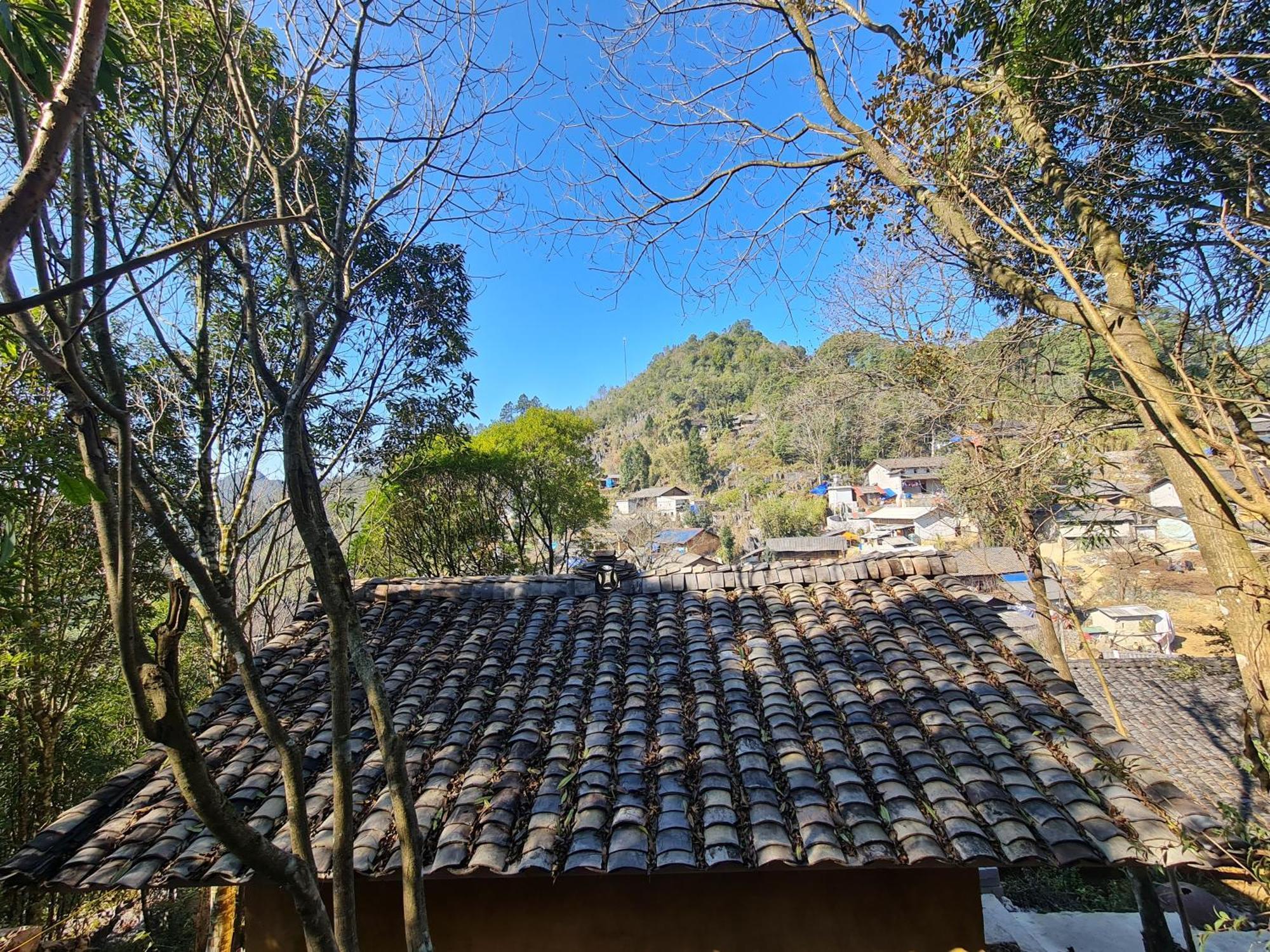 Nha Co Lao Xa Homestay Hmong & Bungalow Air Conditioner Dong Van  Exterior photo